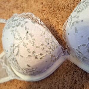 🪽Victoria's Secret White Lace Silver Glitter Straps Dream Angels Pushup Bra